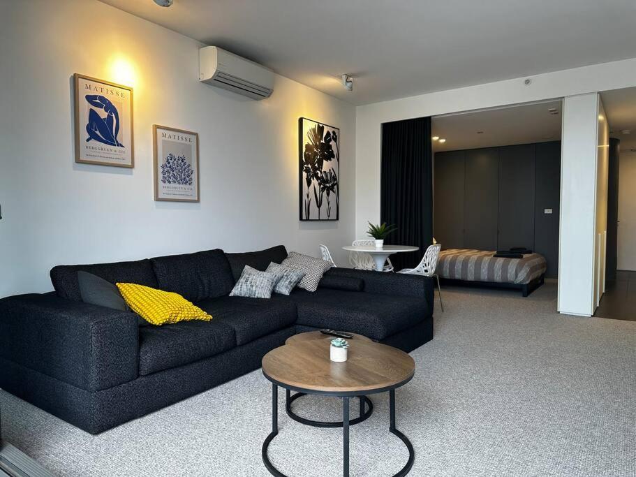 Chapel Street Vibes: Urban Oasis Apartment Melbourne Exterior photo